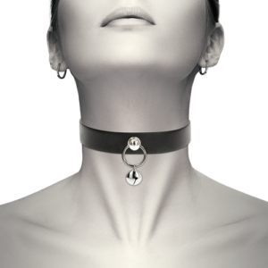 CHOKER O GARGANTILLA CUERO VEGANO ACCESORIO CASCABEL/ARO