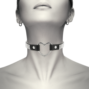 CHOKER GARAGNTILLA CUERO VEGANO CORAZON Y DETALLES