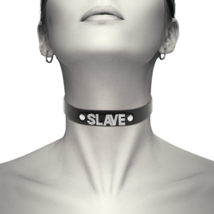 CHOKER O GARGANTILLA CUERO VEGANO SLAVE